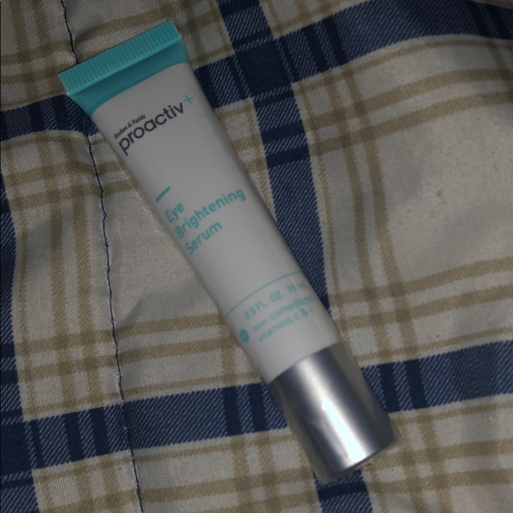 Proactive eye brightening serum